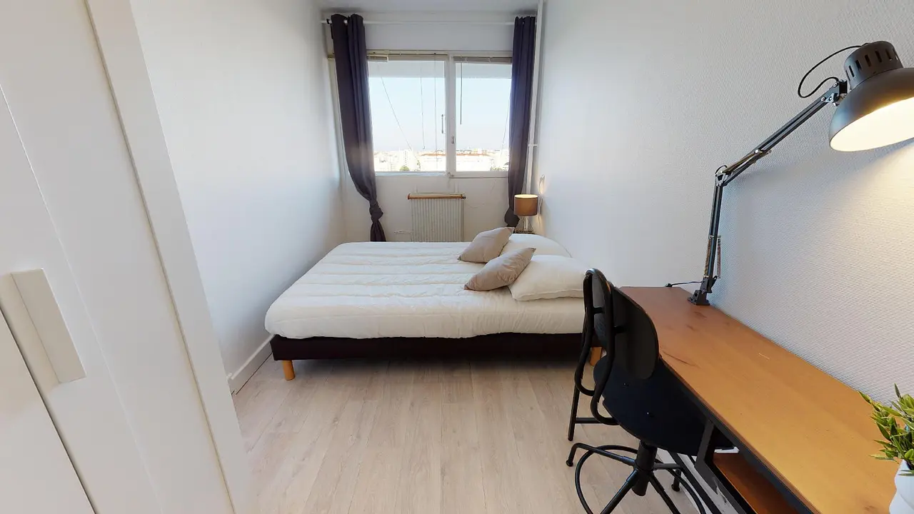 Colocation meublée de 82.0m2 - 614€ - Lyon