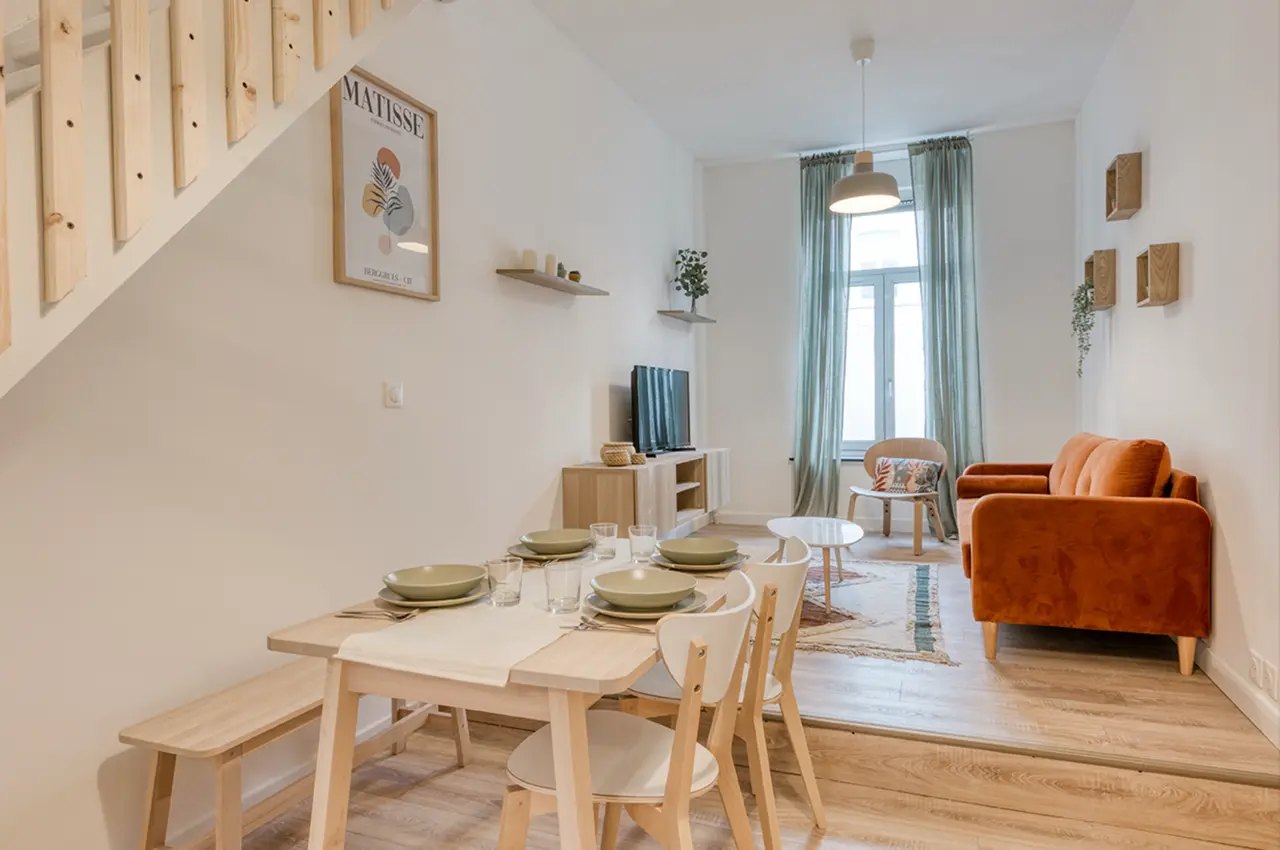 Appartement meublé de 55.0m2 - 960€ - Lille