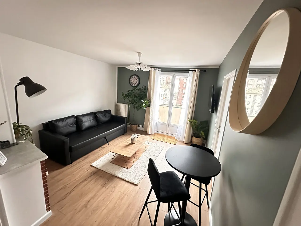 Logement lumineux meublé proche du centre-ville T3