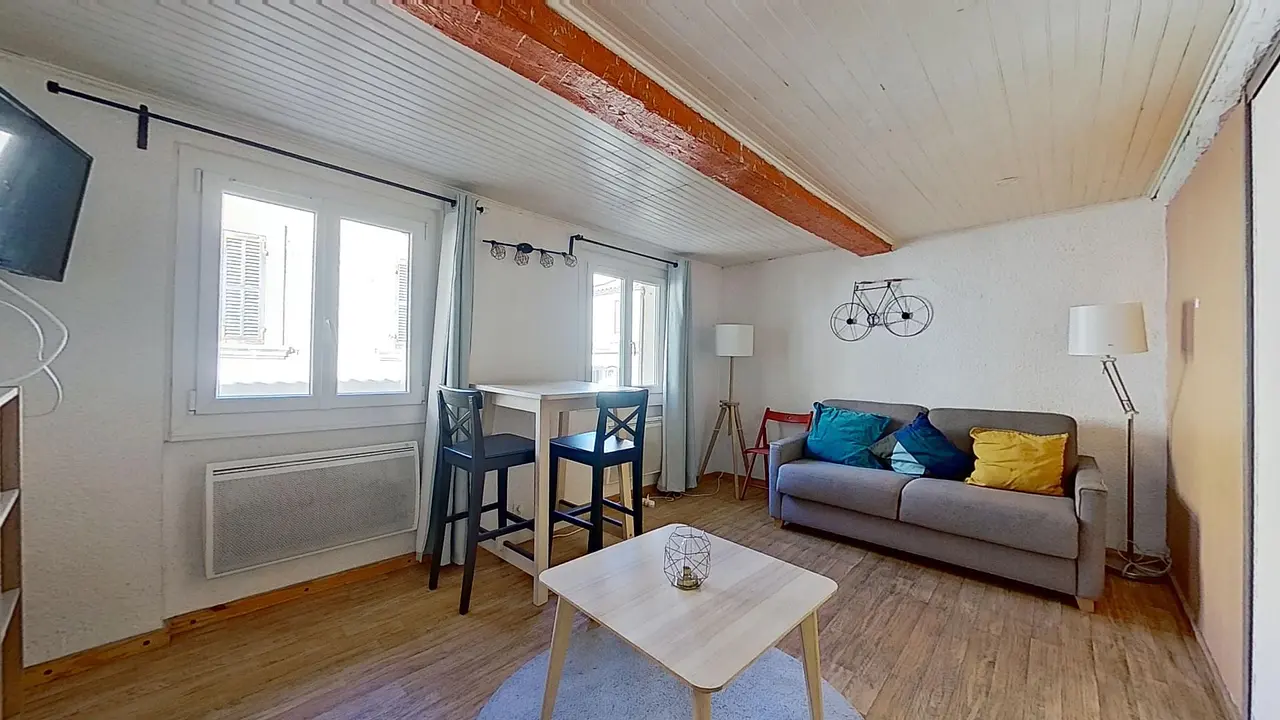 Appartement meublé de 25.05m2 - 525€ - Marseille