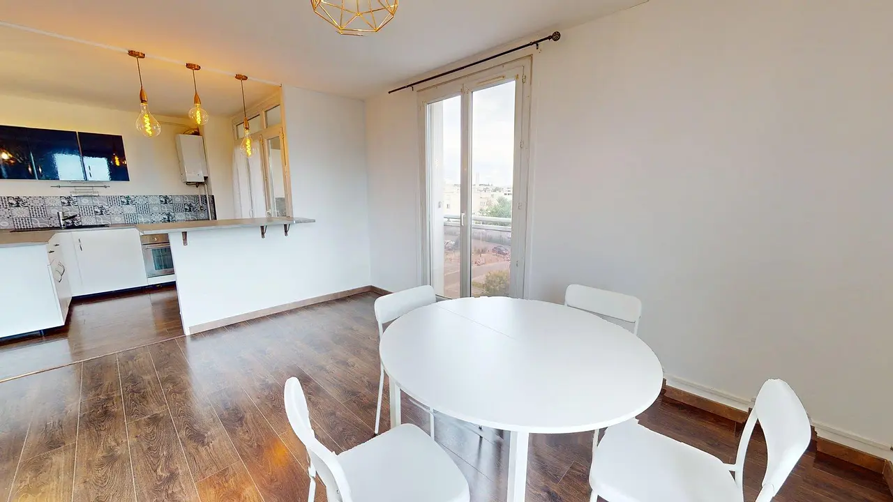 Appartement meublé de 56.28m2 - 680€ - Reims