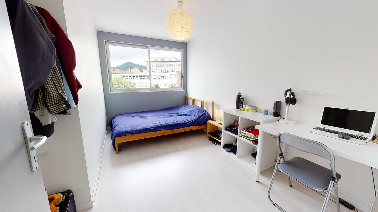 Colocation meublée de 81.0m2 - 430€ - Clermont-Ferrand