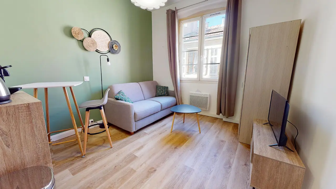 Appartement meublé de 16.5m2 - 558€ - Marseille