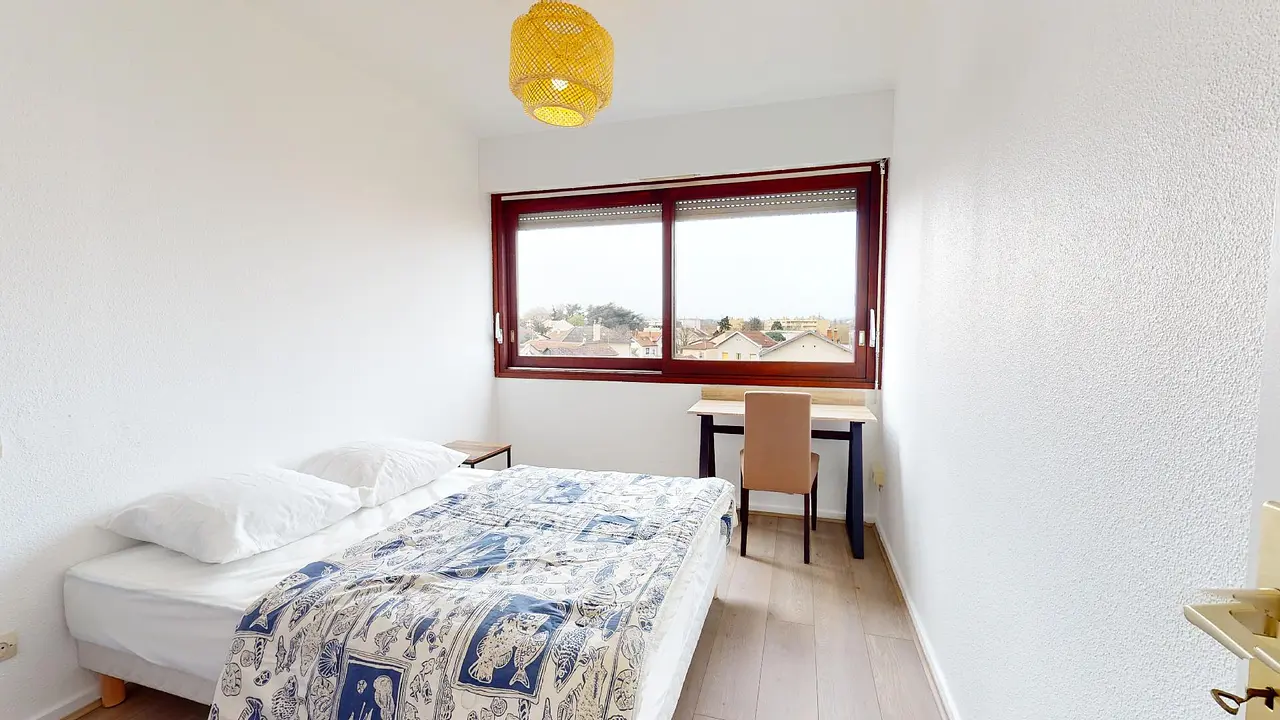 Colocation meublée de 69.0m2 - 520€ - Vénissieux