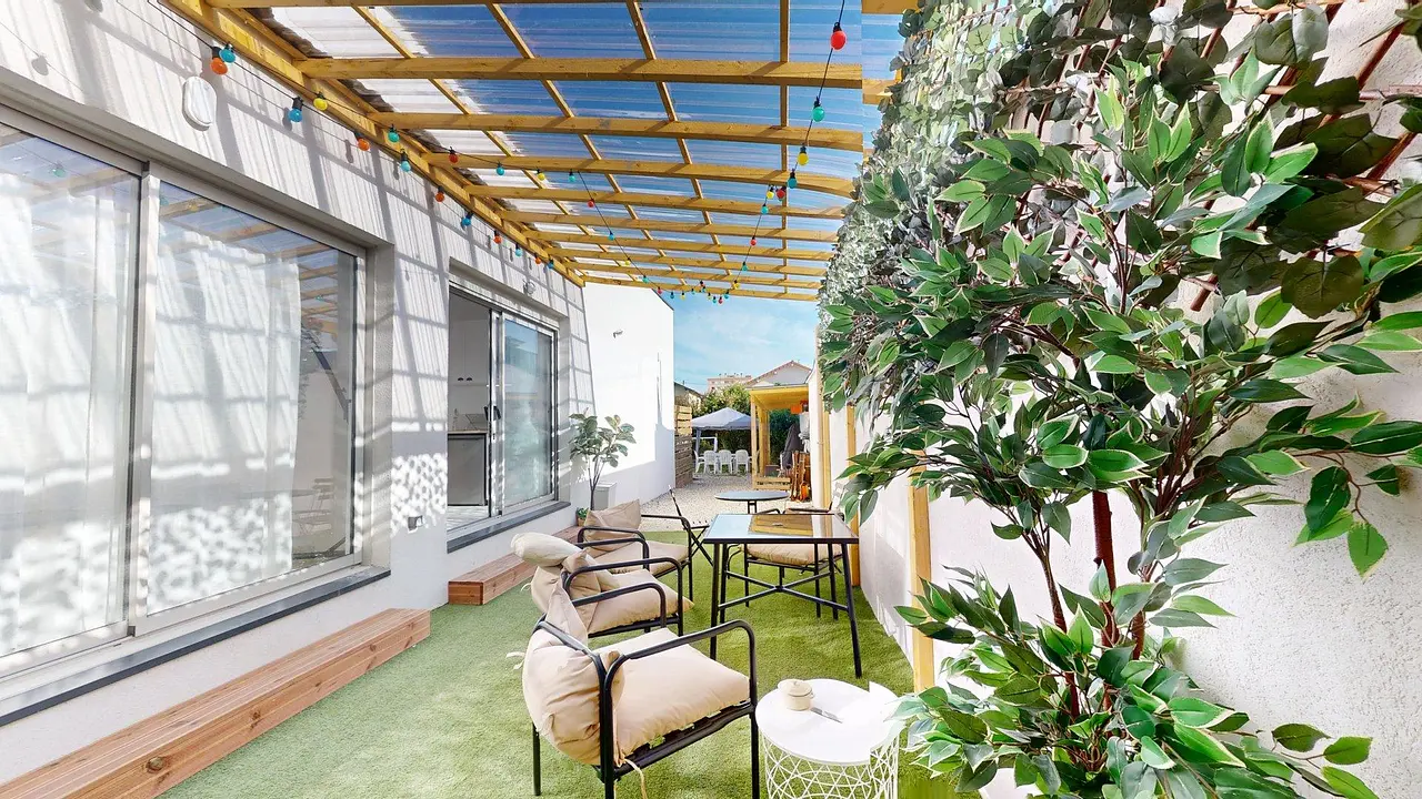 Colocation meublée de 330.0m2 - 600€ - Bron