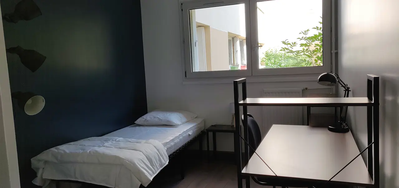 Colocation meublée de 82.92m2 - 619€ - Montigny-le-Bretonneux