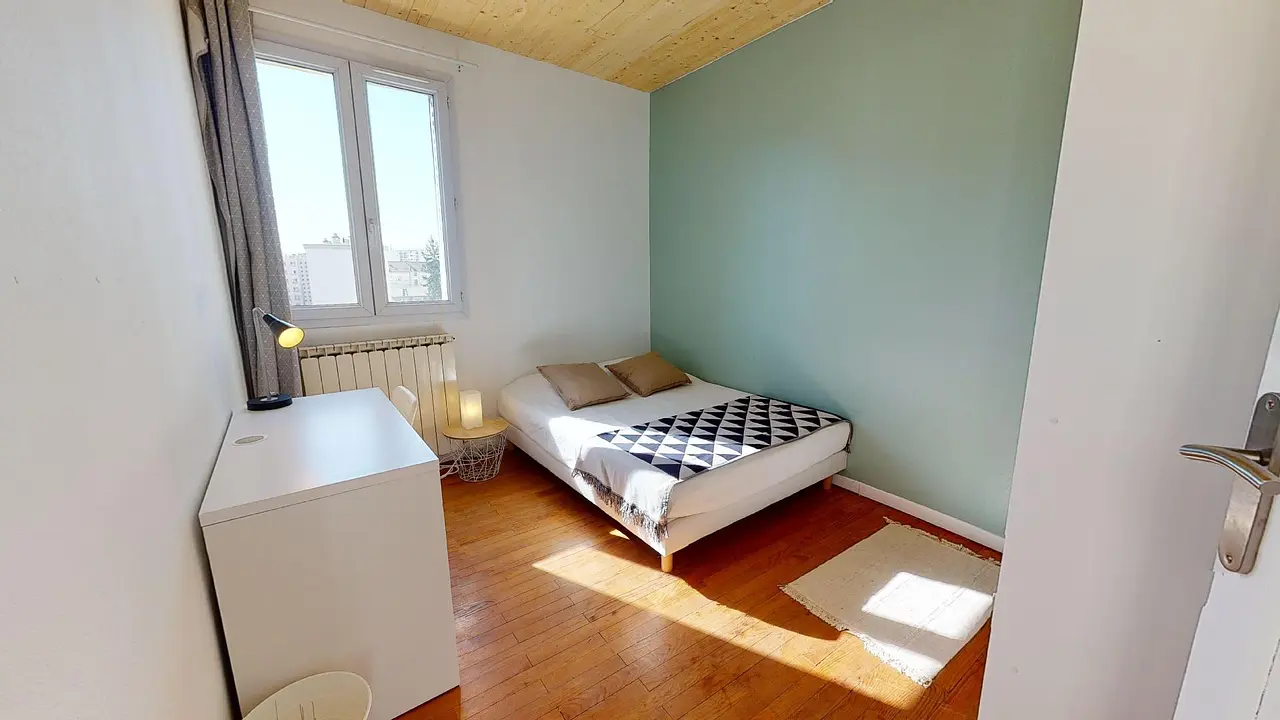 Colocation meublée de 66.0m2 - 517€ - Grenoble