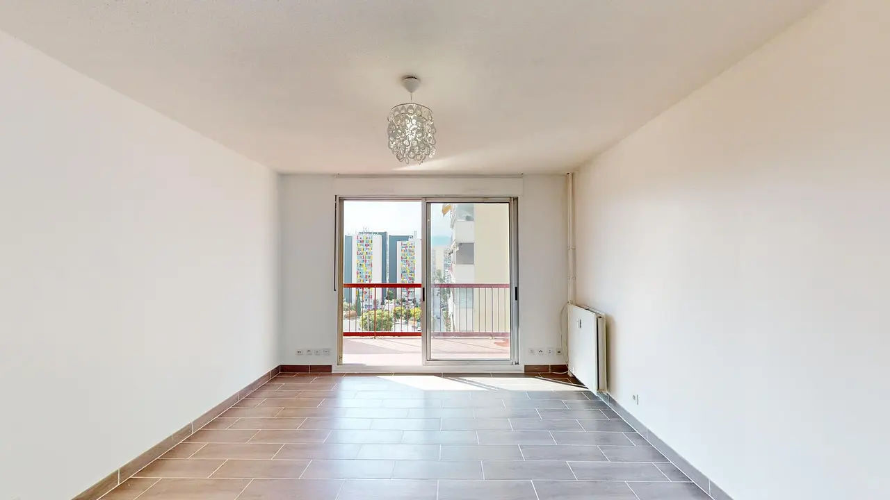 Appartement non meublé de 47.5m2 - 921€ - Nice