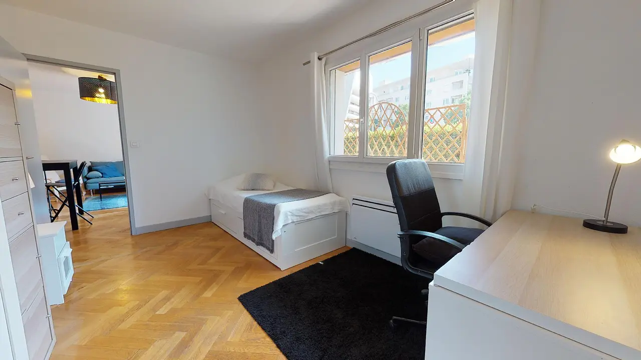 Colocation meublée de 100.0m2 - 565€ - Bron