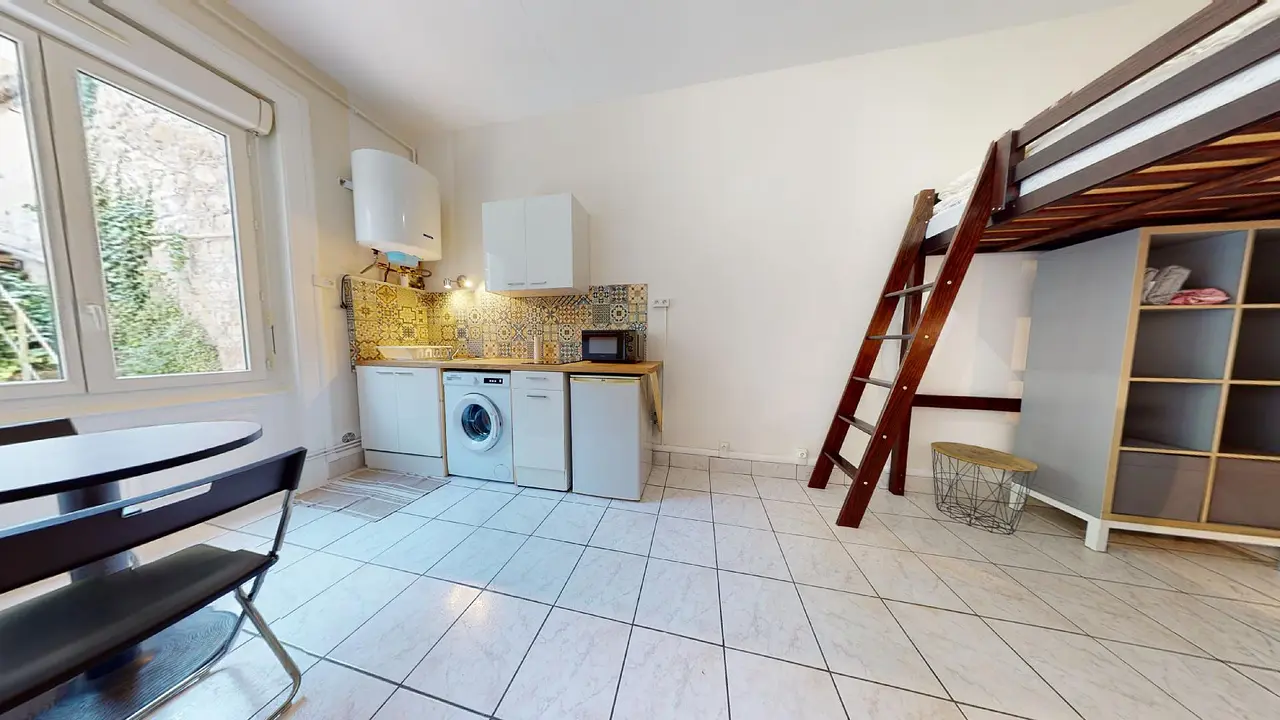 Appartement meublé de 20.0m2 - 360€ - Saint-Étienne