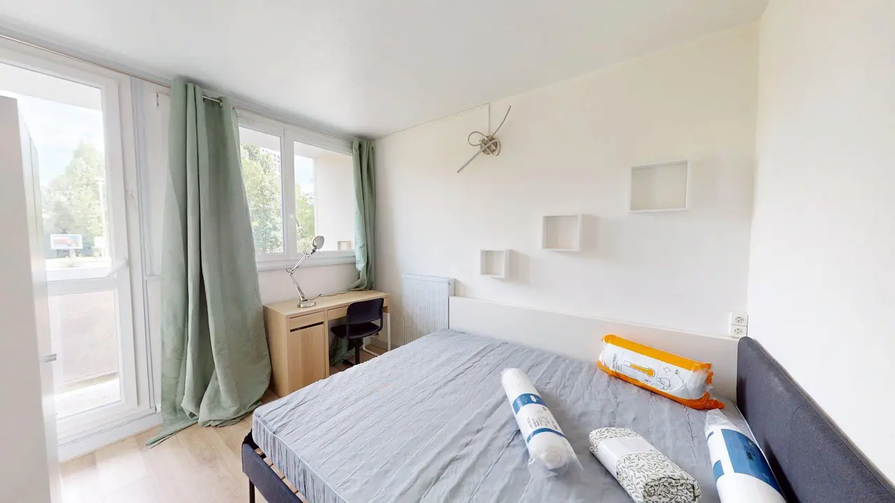 Colocation meublée de 92.31m2 - 680€ - Créteil
