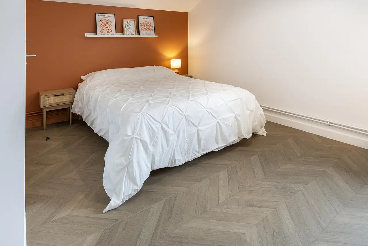Colocation meublée de 356.84m2 - 645€ - Bron