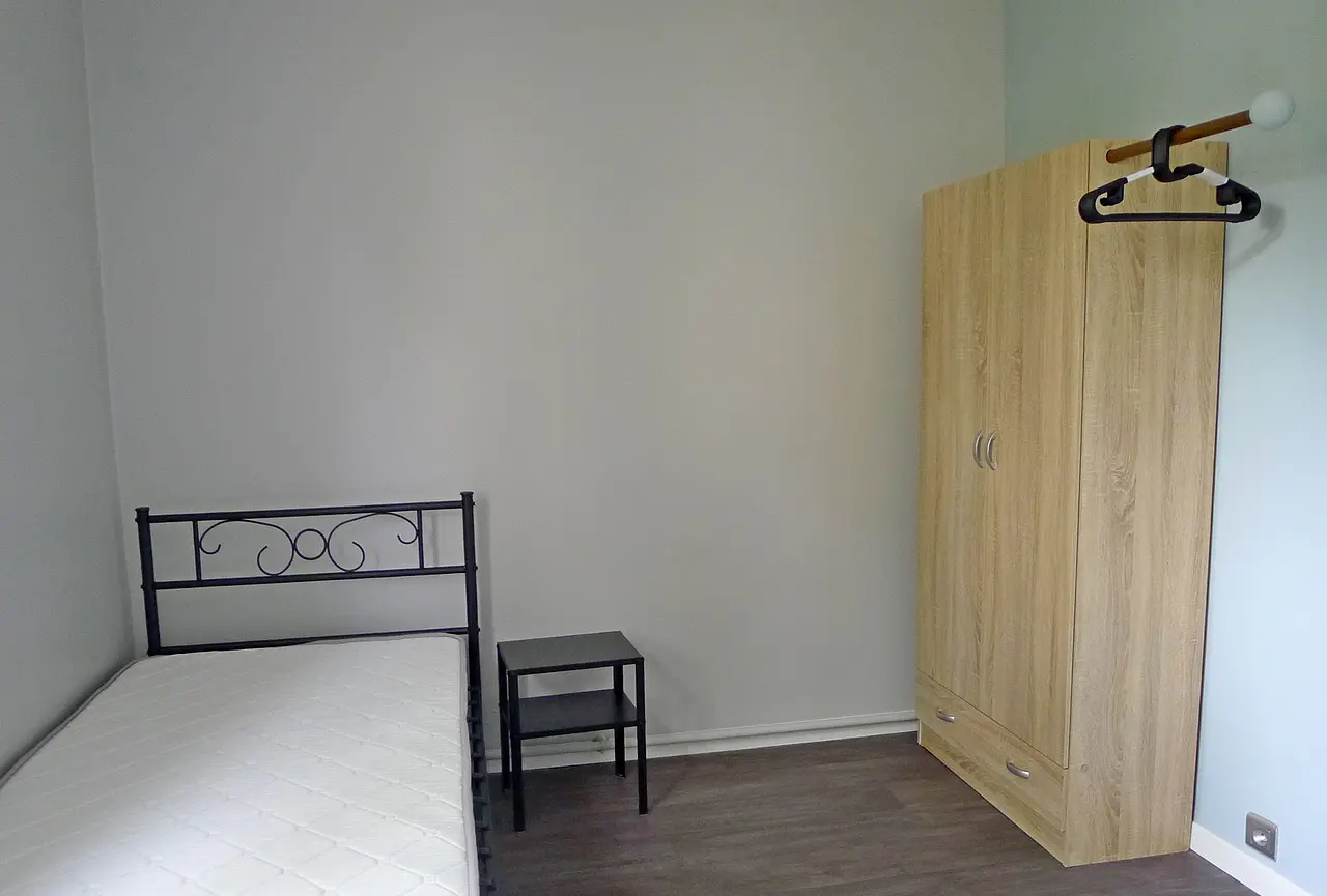 Colocation meublée de 109.0m2 - 348€ - Reims