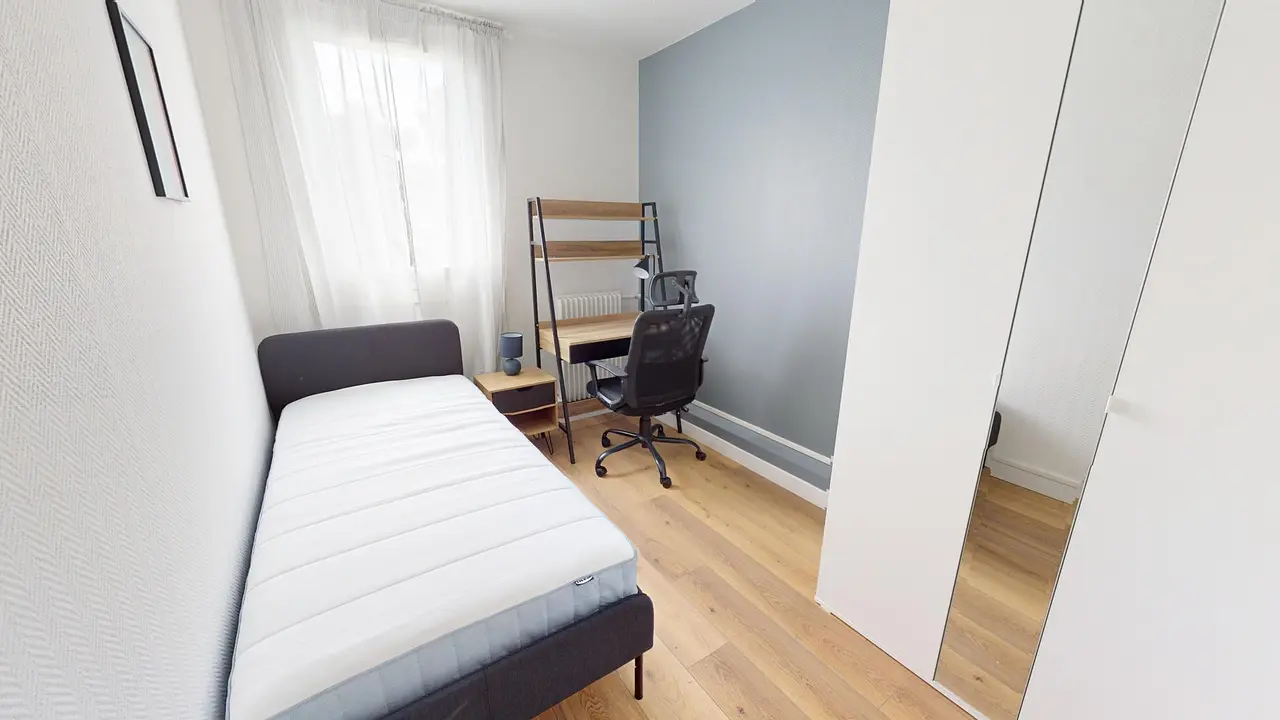 Colocation meublée de 96.0m2 - 595€ - Talence