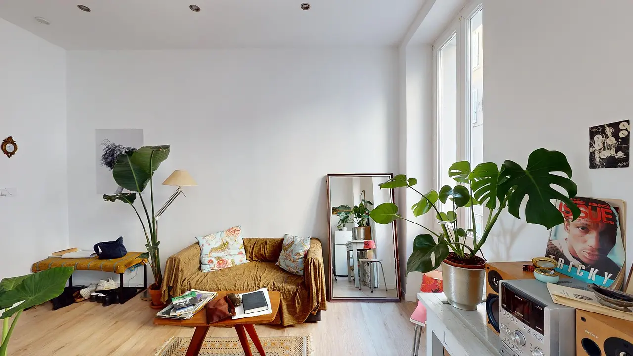 Appartement meublé de 28.0m2 - 516€ - Marseille