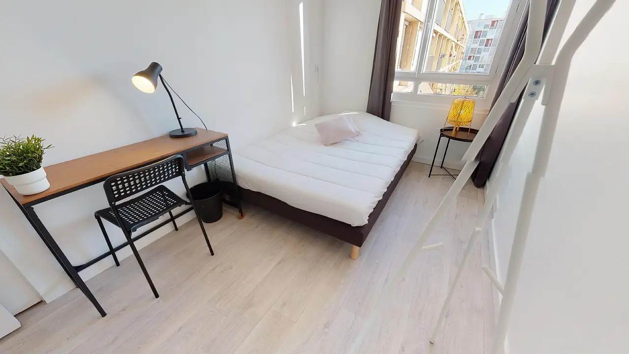 Colocation meublée de 75.0m2 - 549€ - Villeurbanne