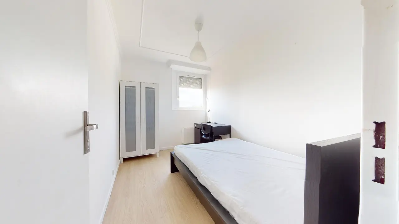 Colocation meublée de 98.0m2 - 500€ - Cergy