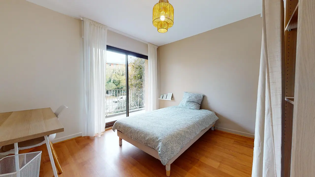 Colocation meublée de 139.5m2 - 488€ - Grenoble