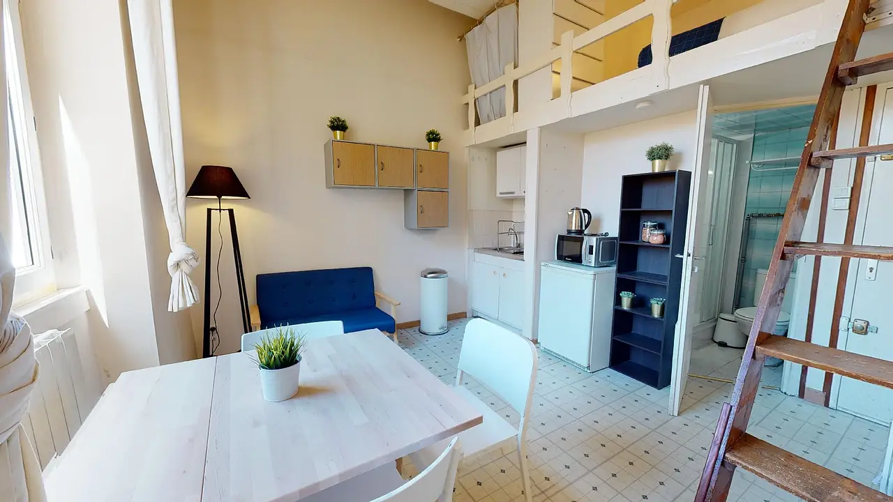 Appartement meublé de 14.0m2 - 555€ - Lyon