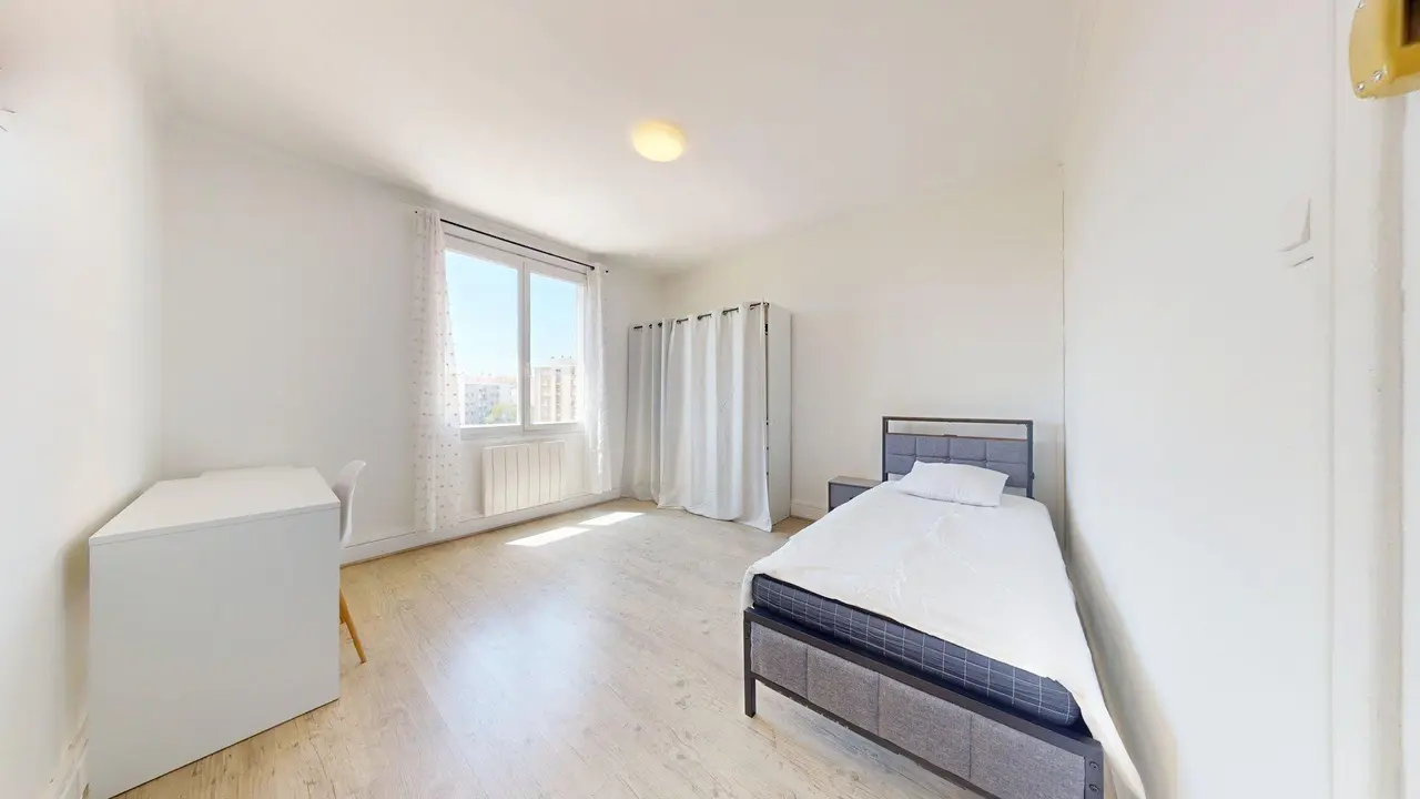 Colocation meublée de 85.14m2 - 500€ - Villeurbanne