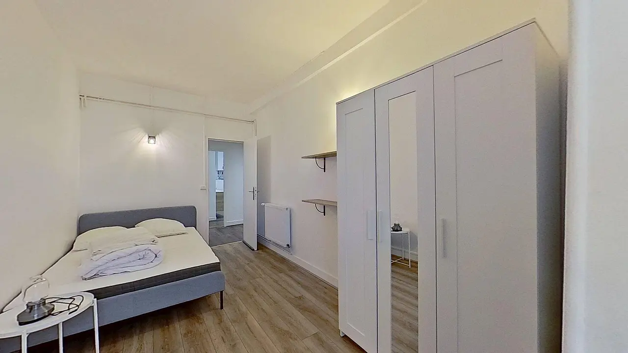 Colocation meublée de 161.4m2 - 470€ - Valence