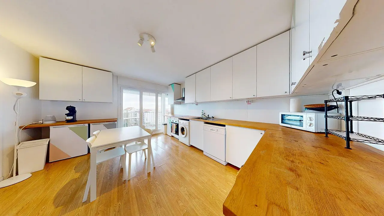Colocation meublée de 78.35m2 - 550€ - Villeurbanne