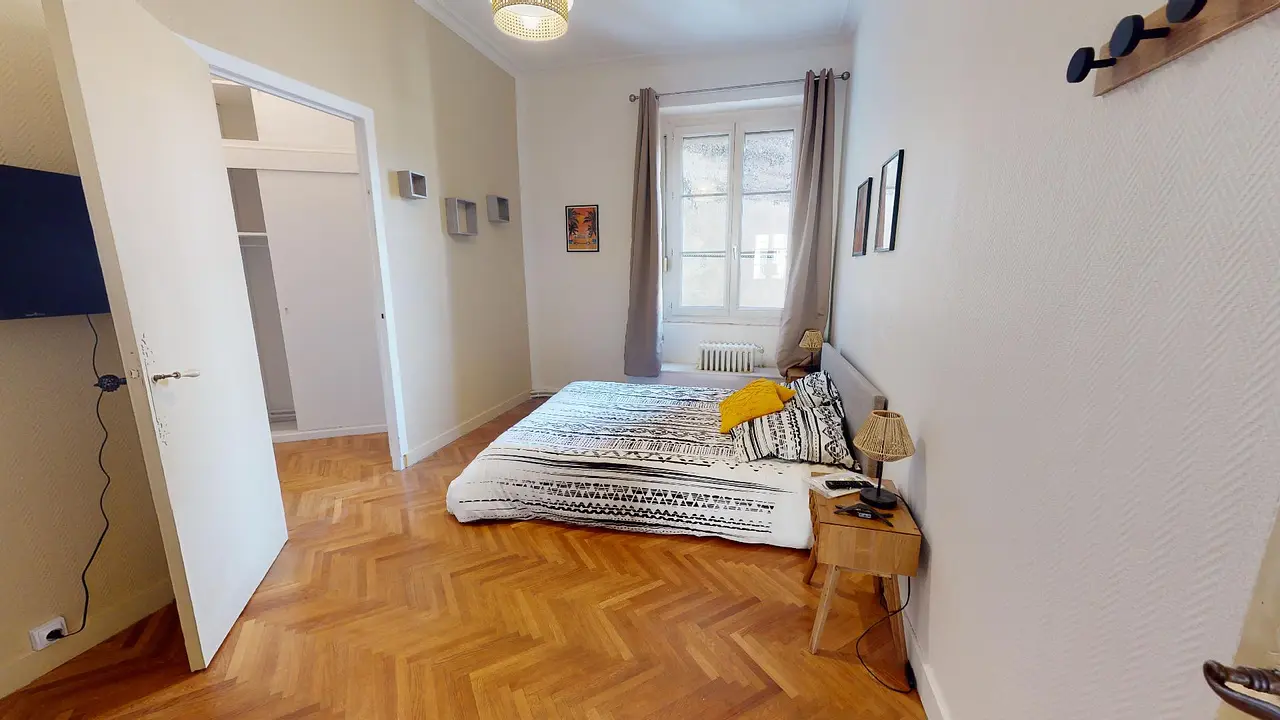 Colocation meublée de 110.0m2 - 302€ - Saint-Étienne