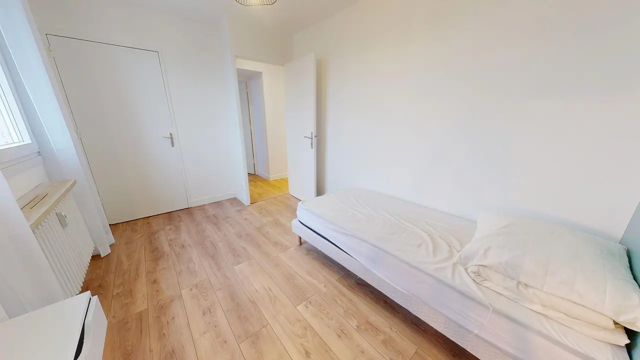 Colocation meublée de 76.0m2 - 529€ - Vaulx-en-Velin