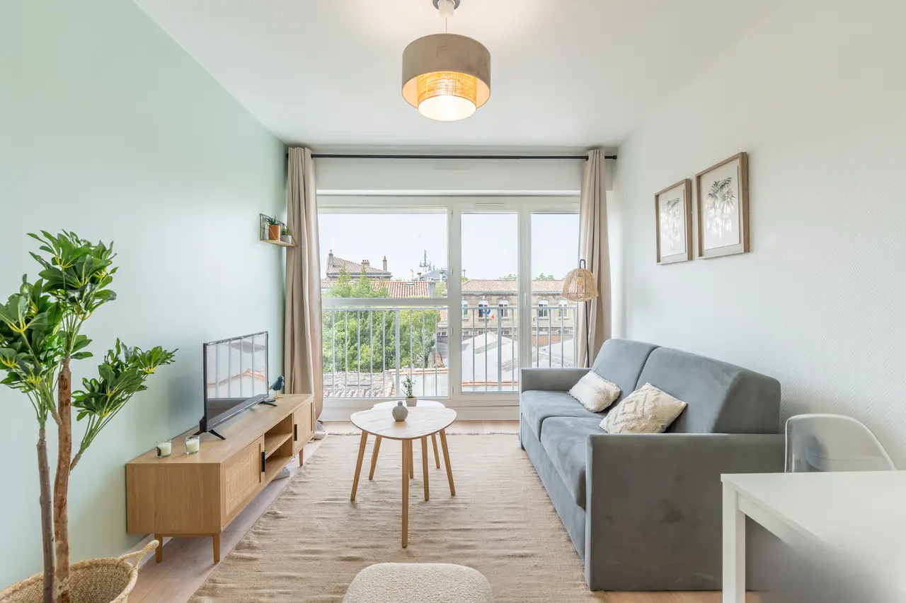 Appartement meublé de 20.67m2 - 750€ - Bordeaux
