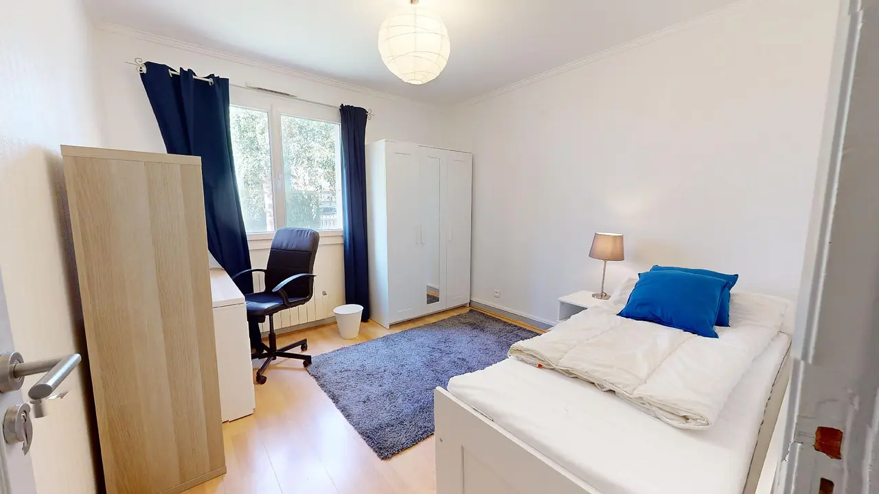 Colocation meublée de 100.0m2 - 501€ - Bron