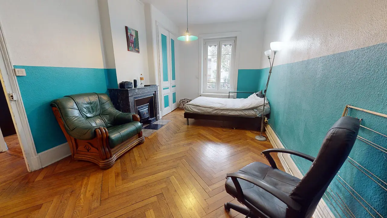 Colocation meublée de 123.0m2 - 594€ - Écully