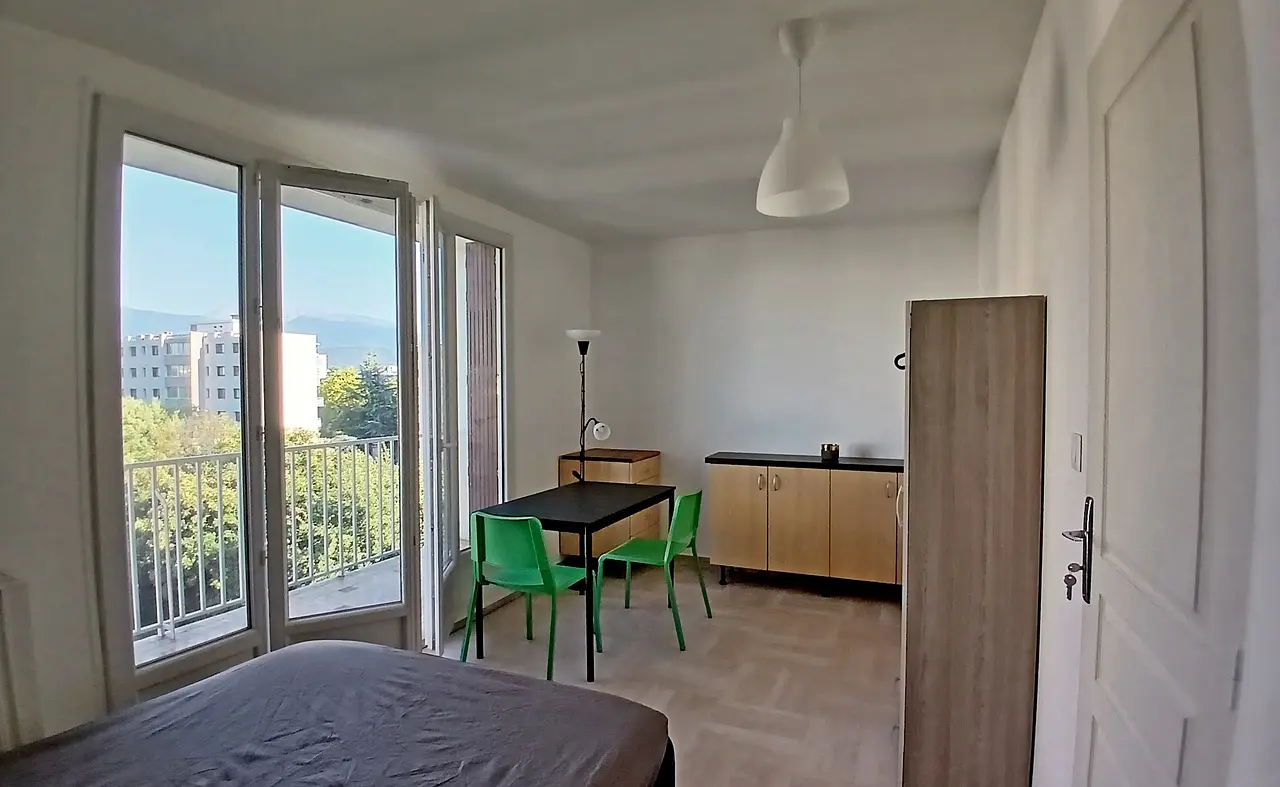 Colocation meublée de 100.0m2 - 388€ - Grenoble