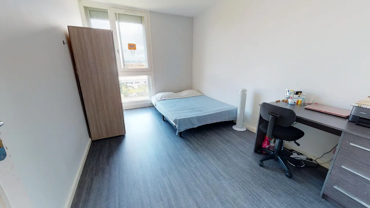 Colocation meublée de 93.0m2 - 499€ - Bron