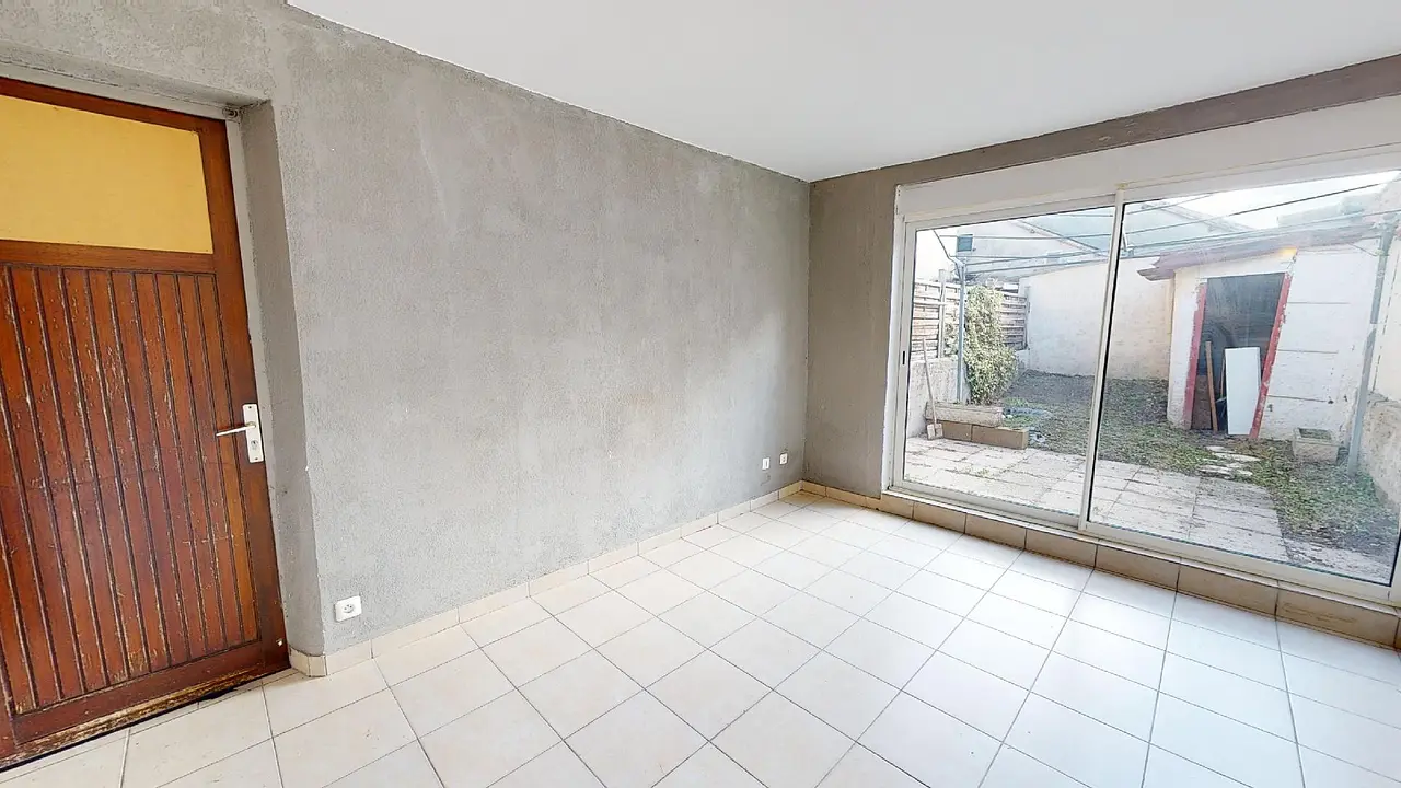 Appartement meublé de 55.0m2 - 553€ - Reims