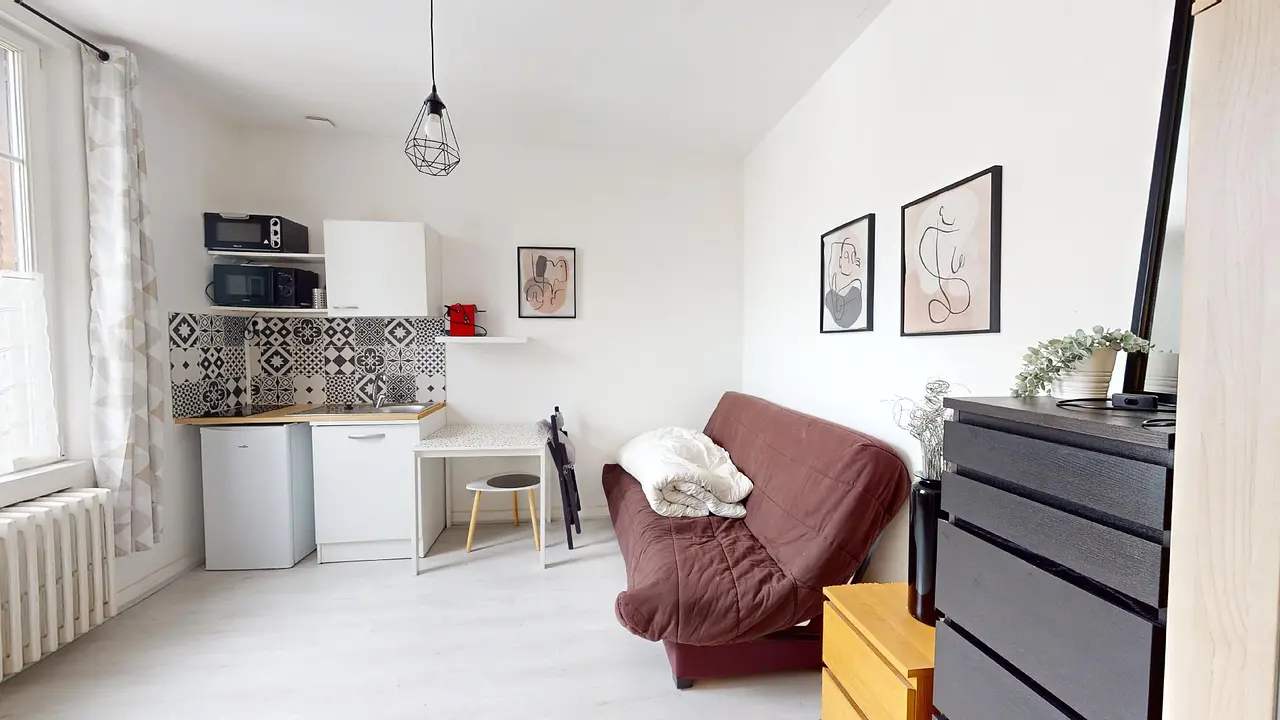 Appartement meublé de 18.0m2 - 473€ - Tours
