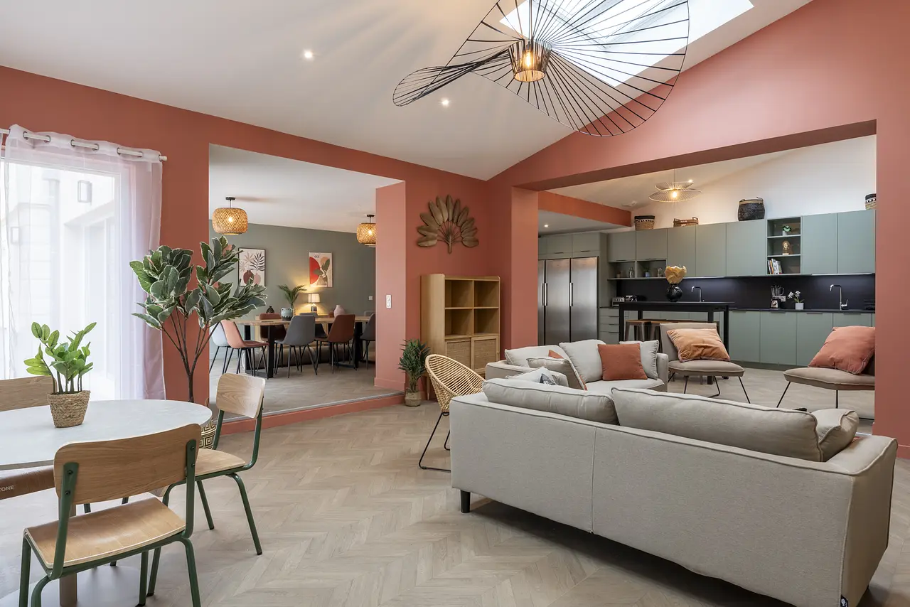 Colocation meublée de 356.84m2 - 645€ - Bron