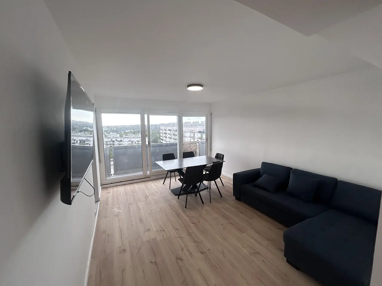 Chambre avec salle de bain privative