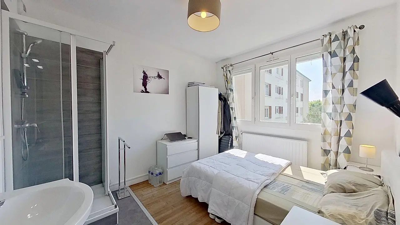 Colocation meublée de 87.0m2 - 393€ - Caen