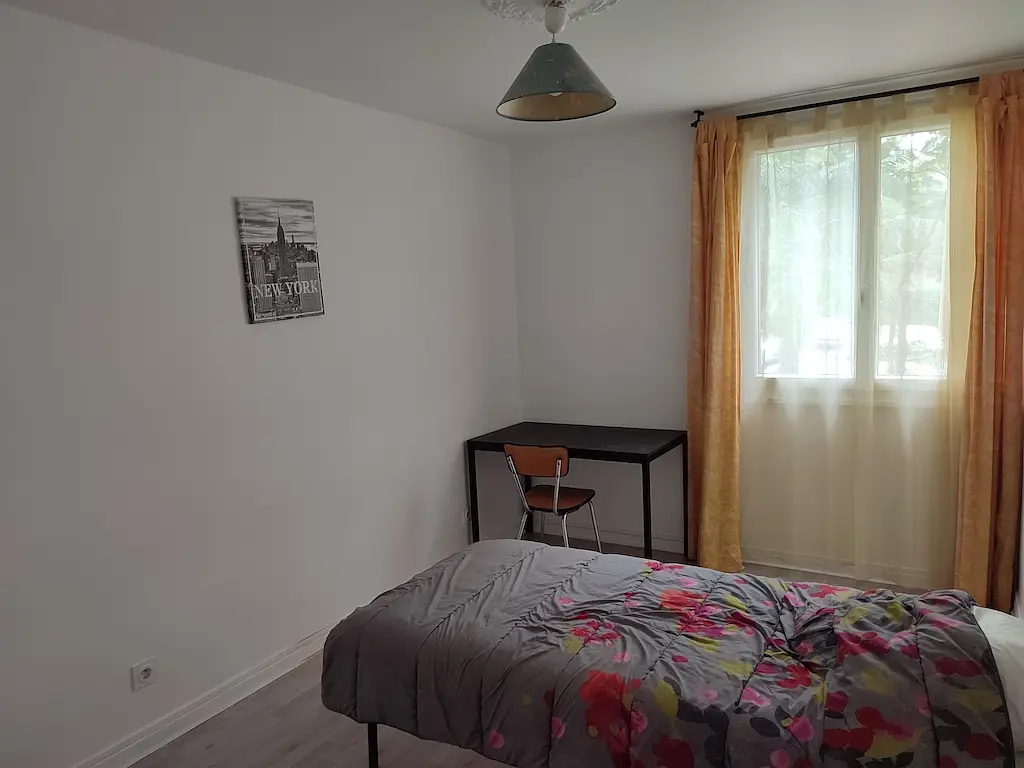 Colocation meublée de 96.0m2 - 527€ - Villeurbanne