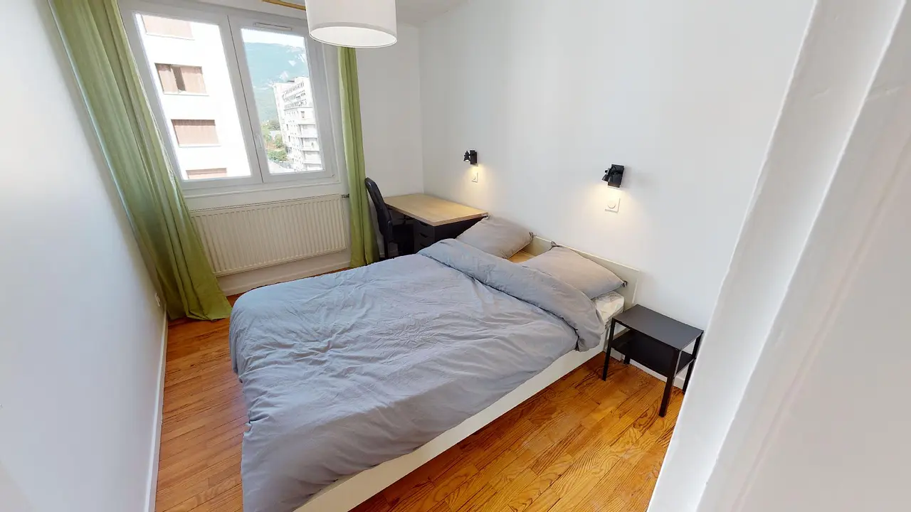 Colocation meublée de 63.71m2 - 393€ - Grenoble