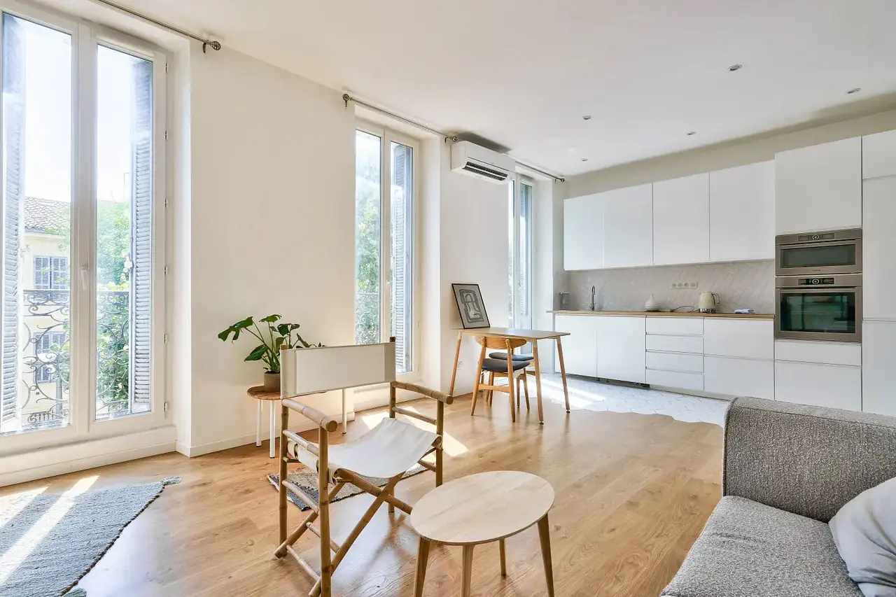 Appartement meublé de 59.0m2 - 1016€ - Marseille