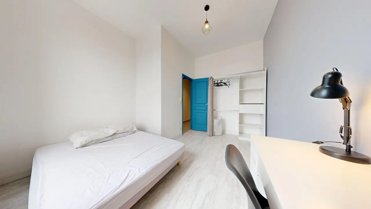 Colocation meublée de 101.36m2 - 480€ - Vaulx-en-Velin