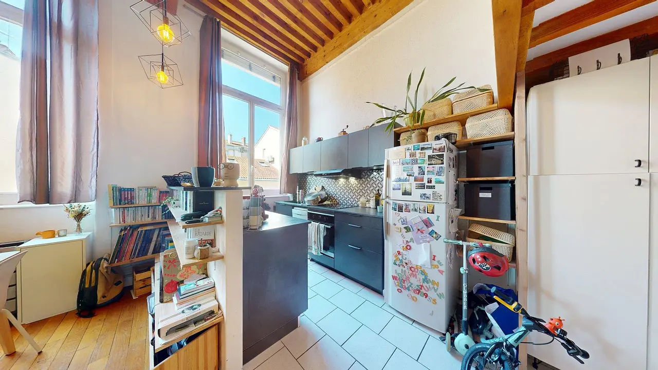 Appartement meublé de 49.8m2 - 1080€ - Lyon
