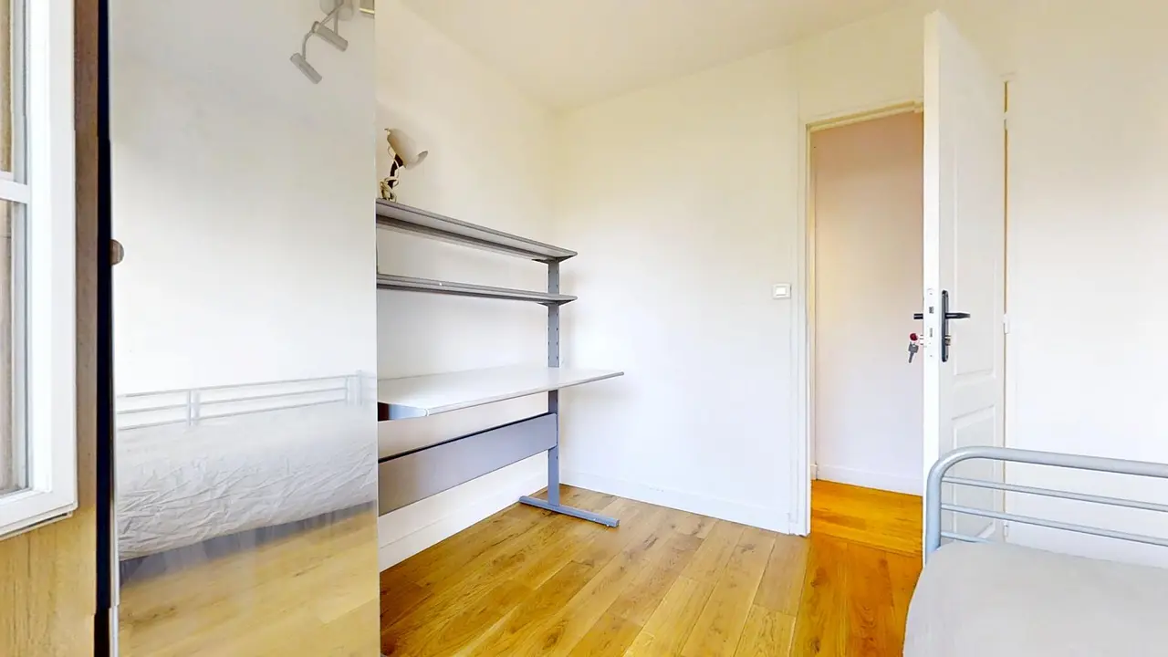 Colocation meublée de 200.0m2 - 550€ - Cergy