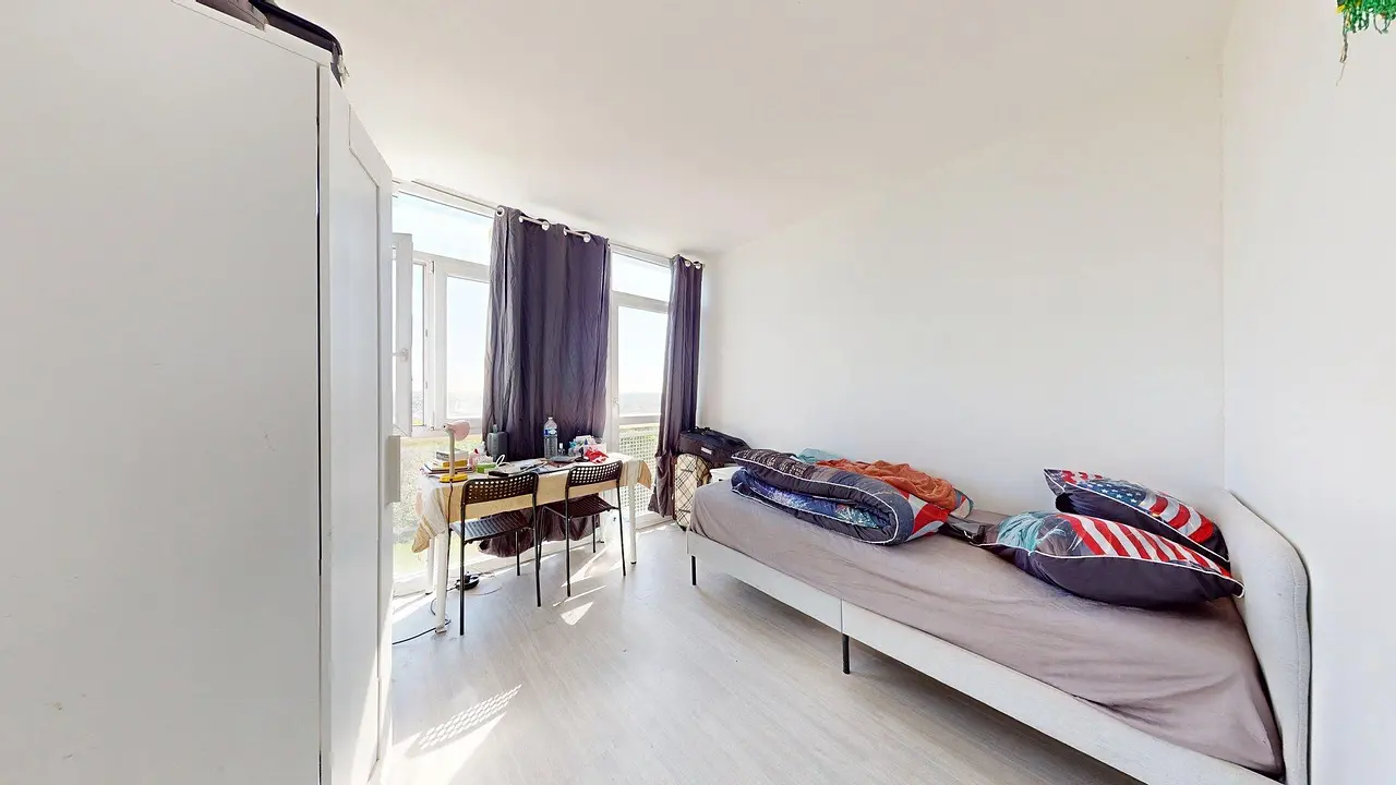 Colocation meublée de 68.0m2 - 400€ - Évry