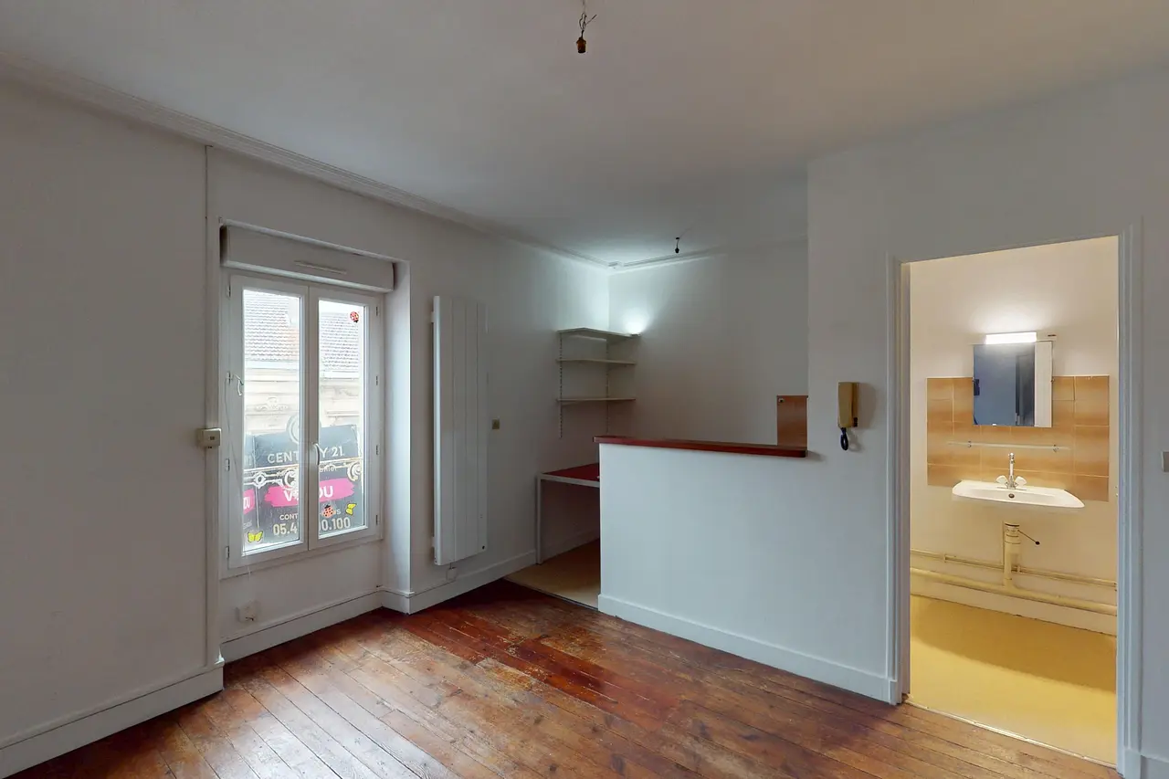 Appartement non meublé de 15.88m2 - 380€ - Angoulême
