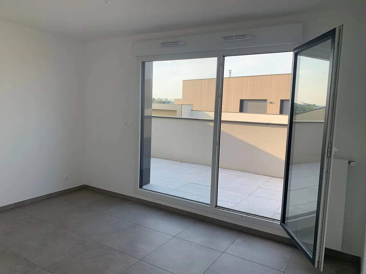 Appartement non meublé de 30.0m2 - 526€ - Corbas