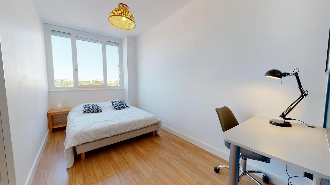 Colocation meublée de 87.0m2 - 483€ - Bron