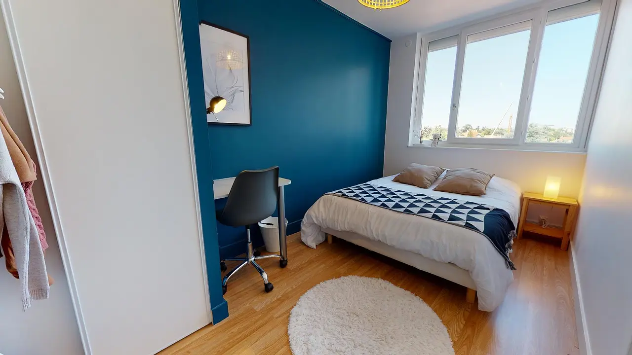 Colocation meublée de 87.0m2 - 499€ - Bron
