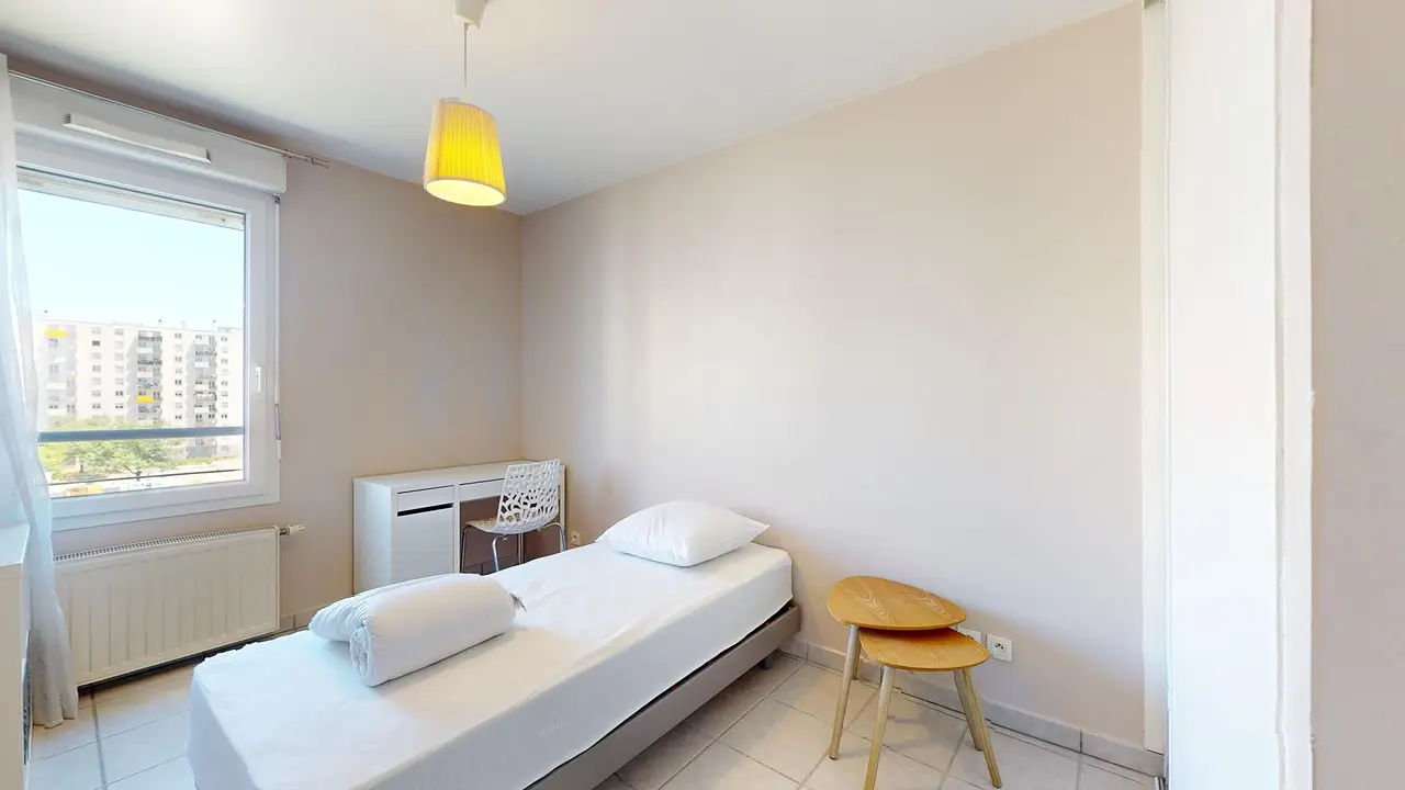 Colocation meublée de 55.0m2 - 498€ - Vénissieux